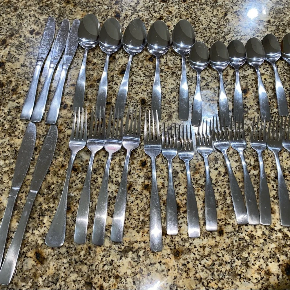 Cambridge/Stainless China 29 Piece Flatware Set 5 Knives 12 Spoons 12 Forks